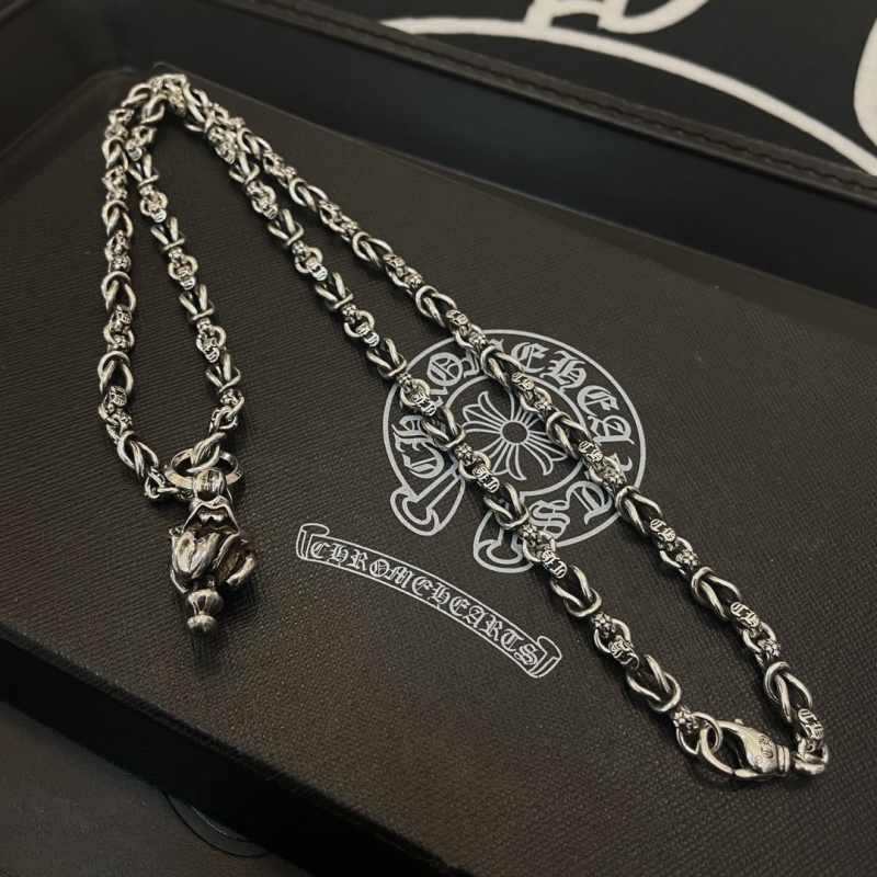 Ch*0me He**ts necklaces